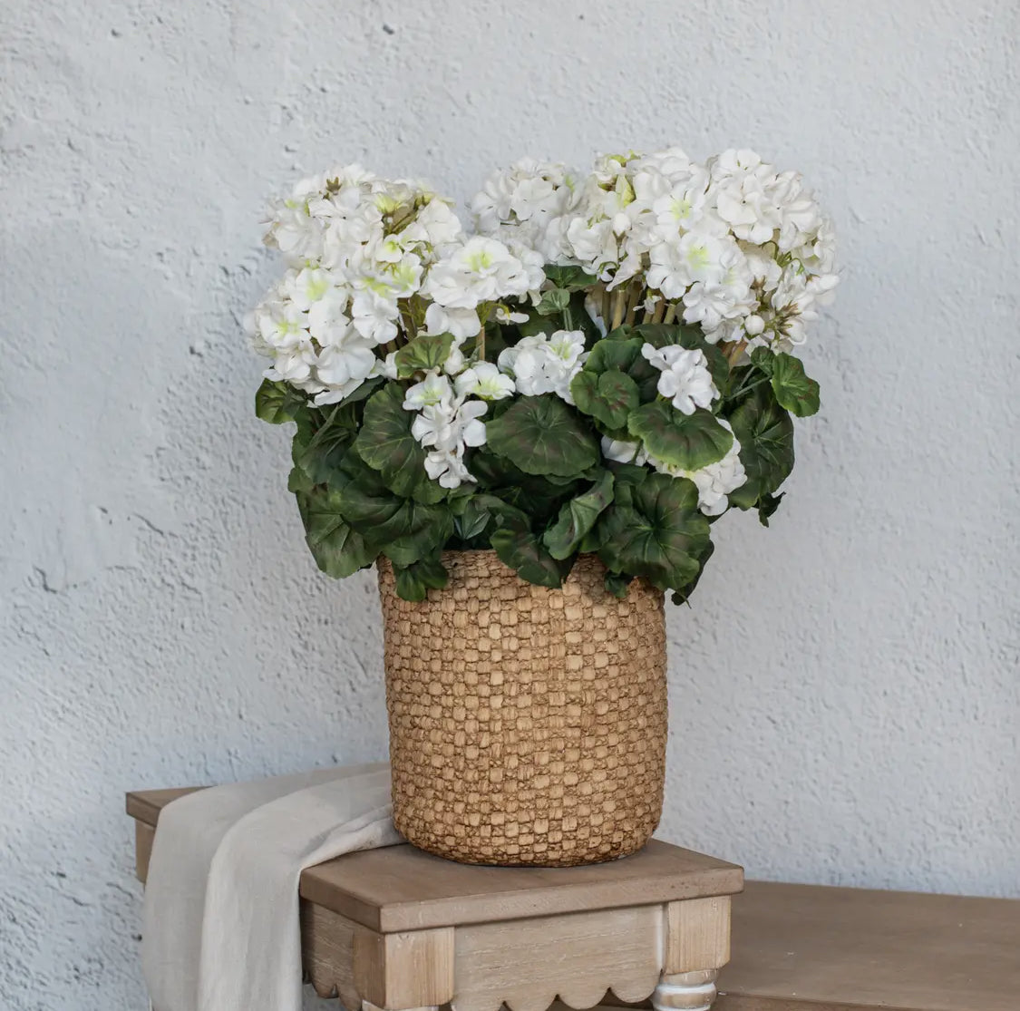 19.5” White Geranium Bush