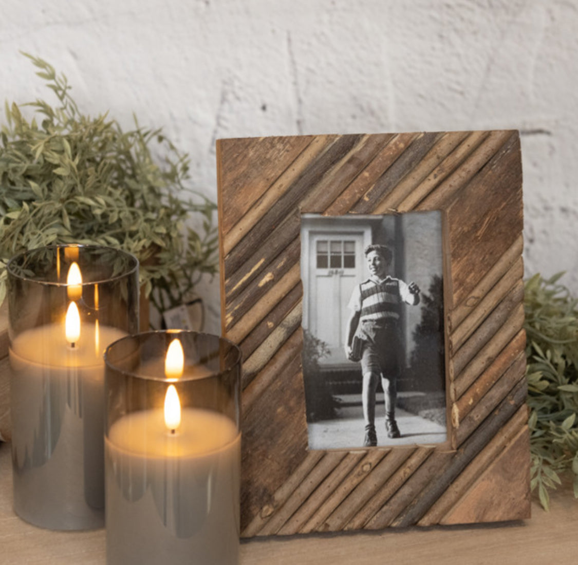 Resin Diagonal Photo Frame