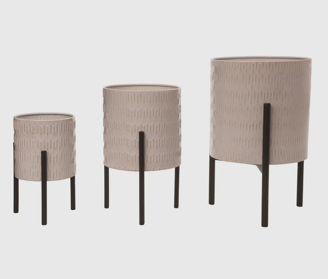 White Metal Planter w/Black Stand-Sm