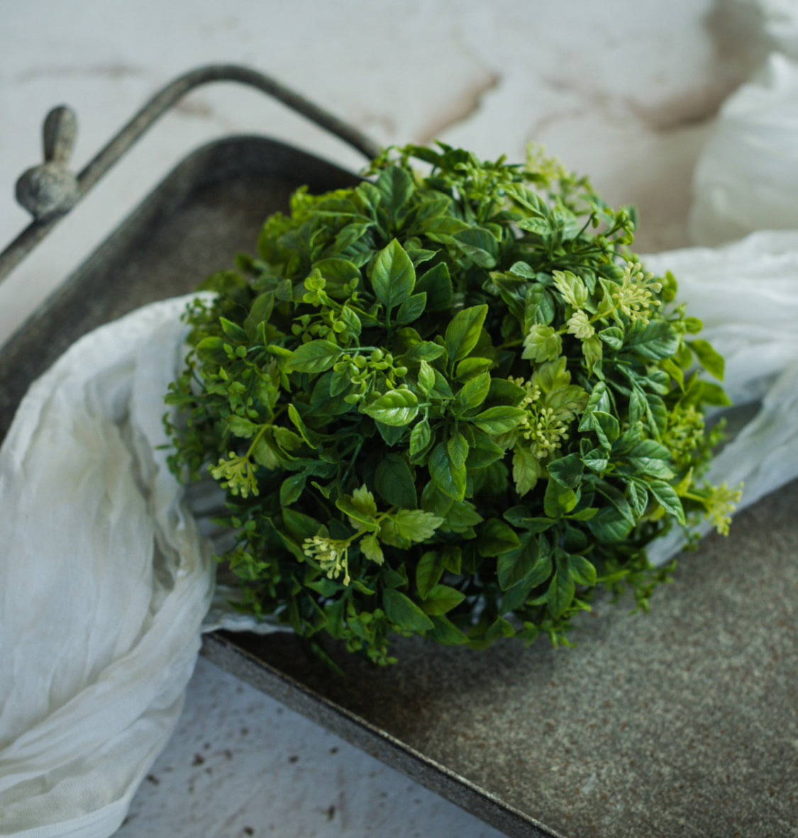 7.5” Pea Leaf & Boxwood Ball