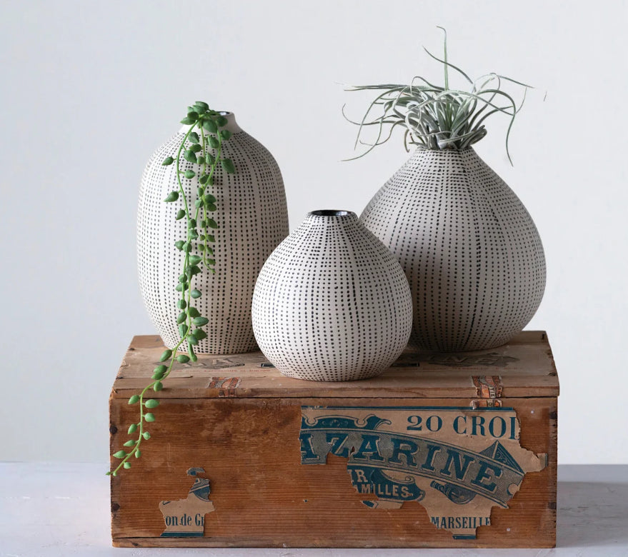 Stoneware Textured Pot-Sm