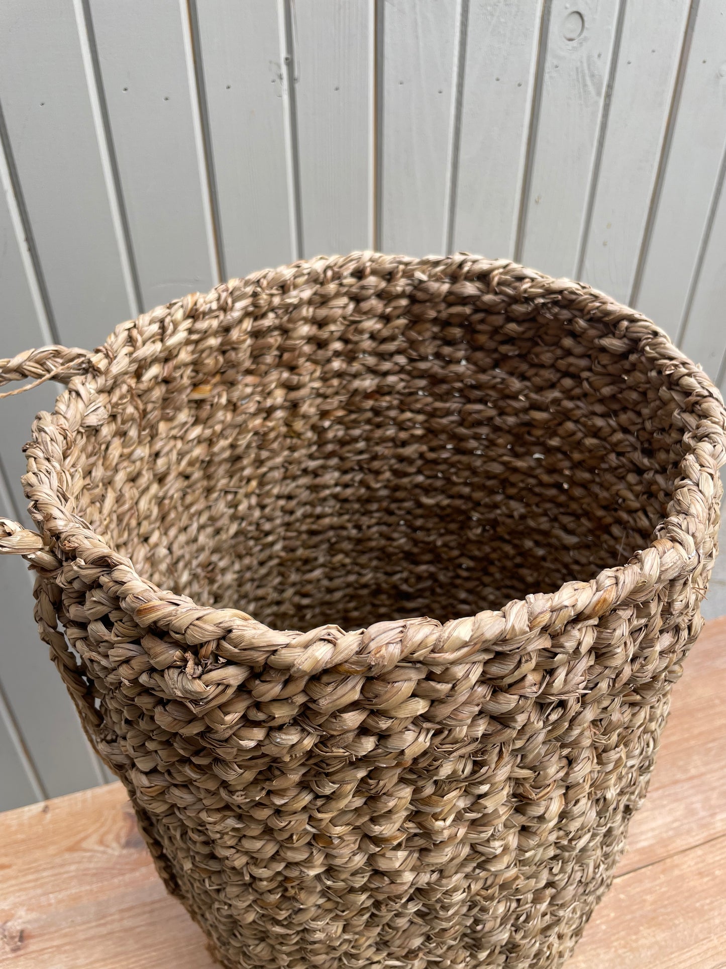 Hand Woven Seagrass & Corn Husk Basket w/ Handle-lg