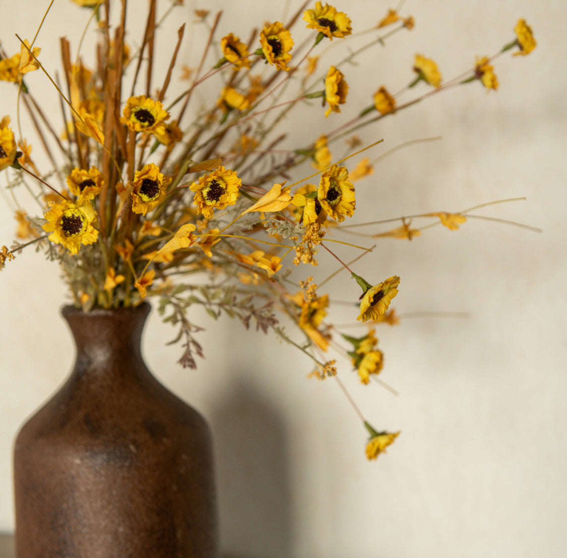 22” Yellow Mini Daisy & Wild Grass Bush