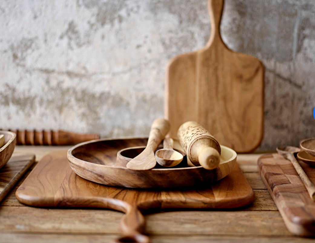 Acasia Wood Cutting Board w/Handle