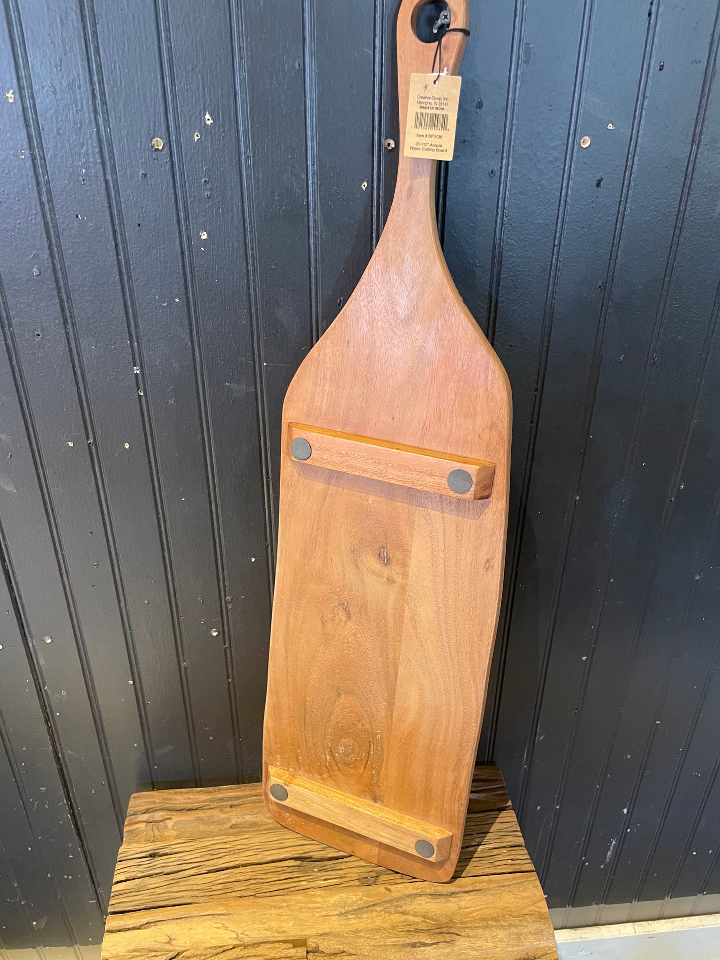 Acacia Wood Cutting Board w/ Handle