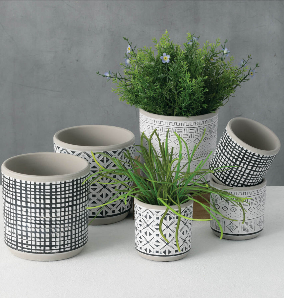 Small Black/White Patterned Pot Asst.