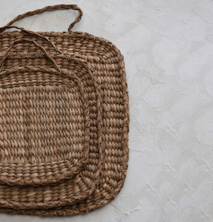 Hand-Woven Bankuan Trivet w/Handle-Lg