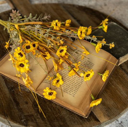 22” Yellow Mini Daisy & Wild Grass Bush