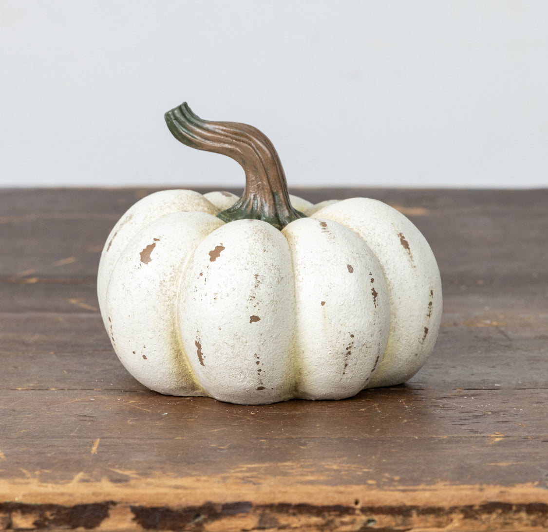 4.75” Cream Resin Pumpkin