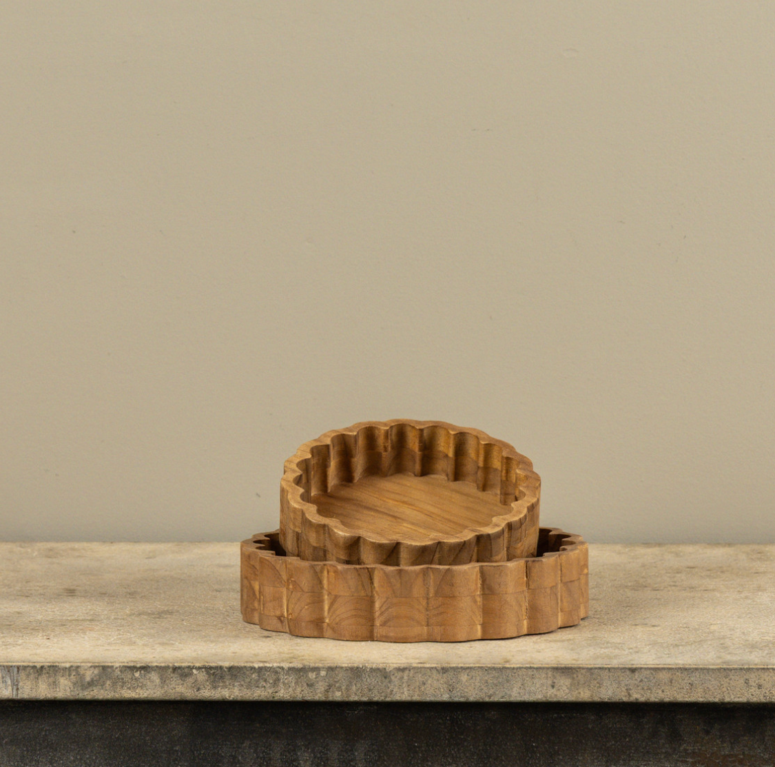 6” Scalloped Wood Tray