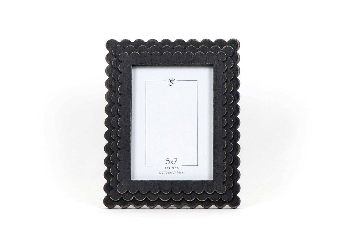 Wood Scallop photo frame for 5x7 pic, black  - 17026