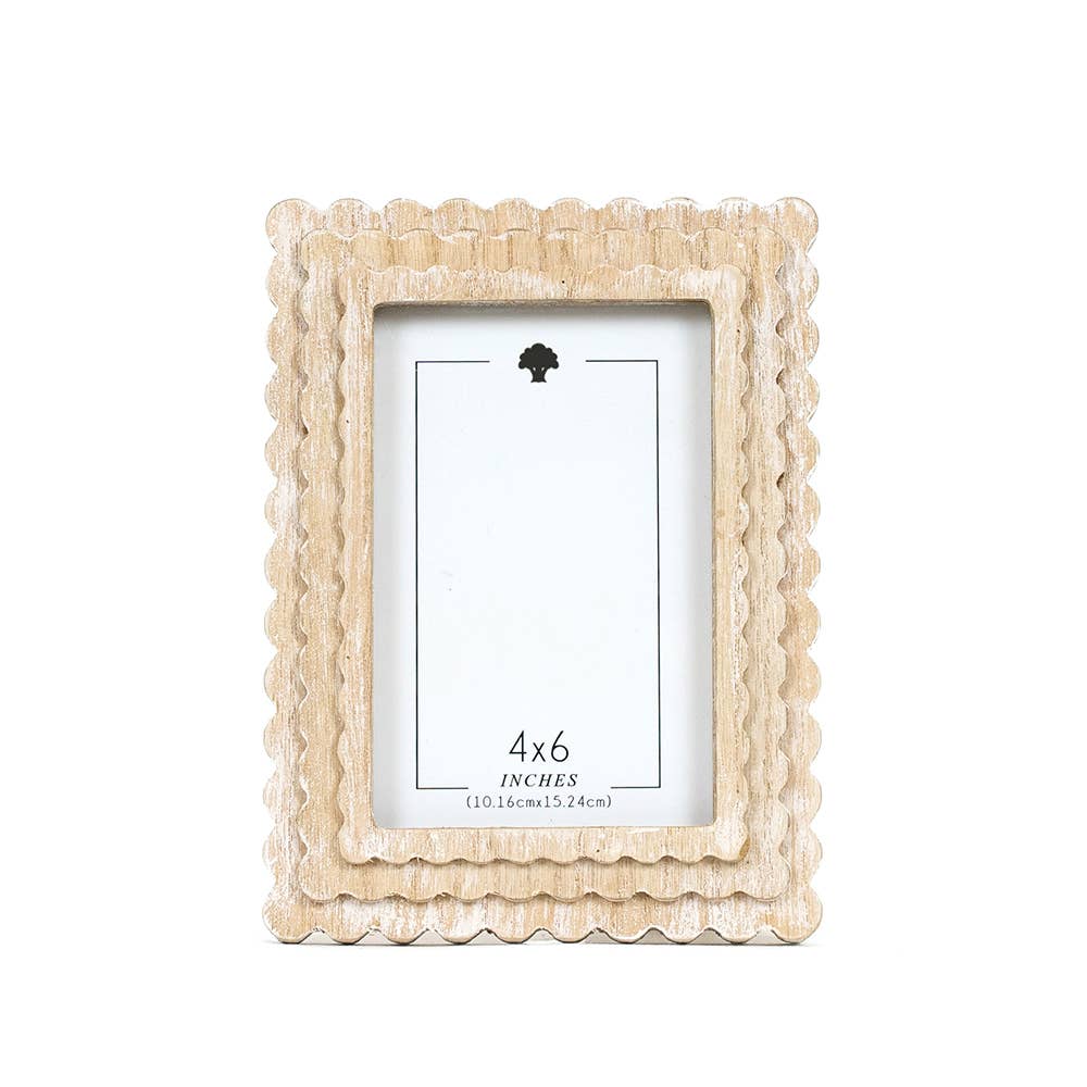 Wood scallop photo frame for 4x6 pic, natural - 17023