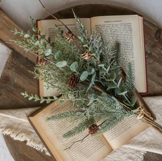 20” Kringle Pine w/Pinecone Bundle