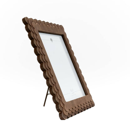 Wood scallop photo frame for 8x10 pic, espresso - 17062