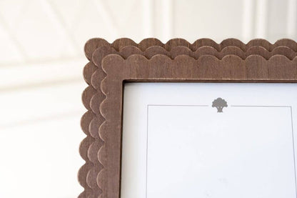 Wood scallop photo frame for 8x10 pic, espresso - 17062