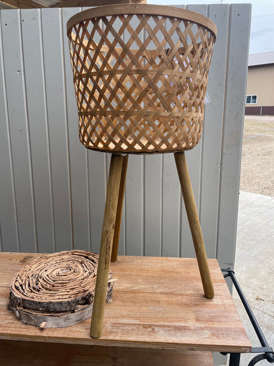Bamboo Basket w/Wood Legs-med