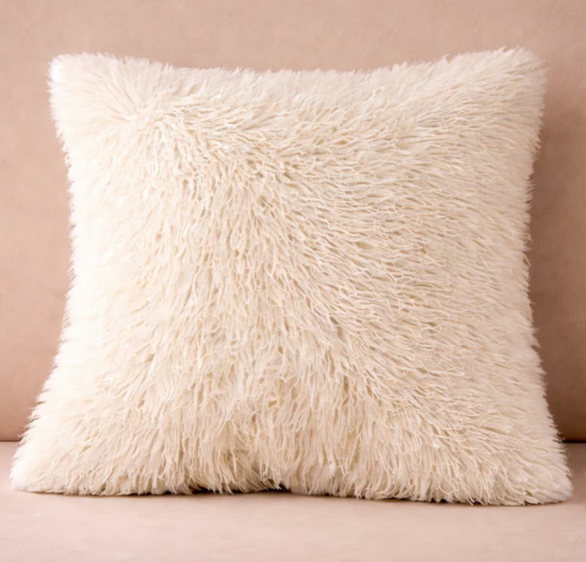 20” Fluffy White Pillow
