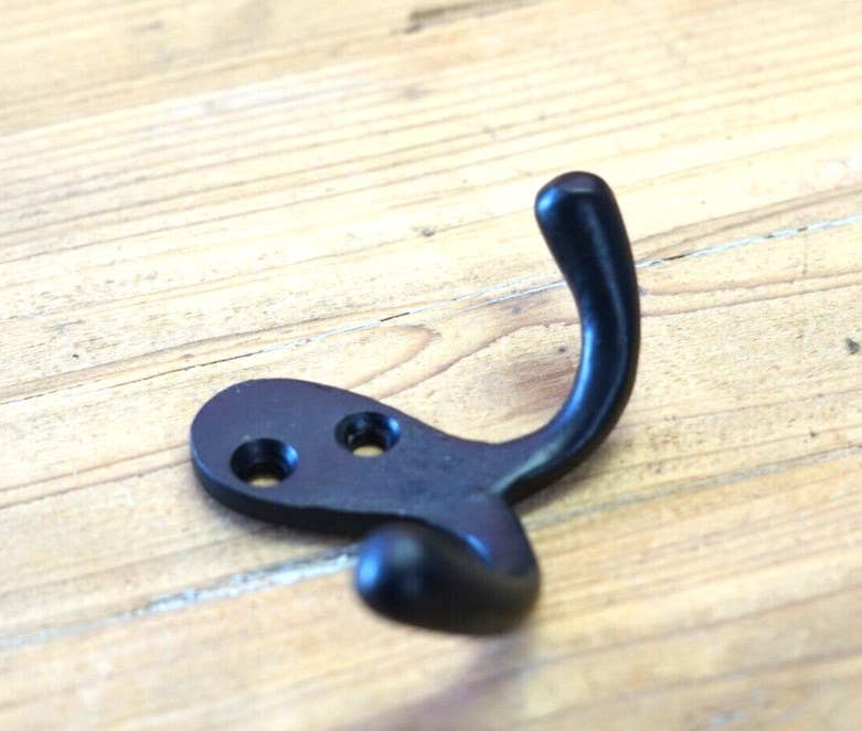 ENTRYWAY BLACK DOUBLE HOOK