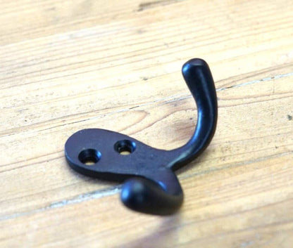 ENTRYWAY BLACK DOUBLE HOOK