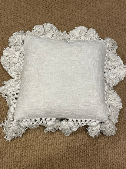 18” Cotton Pillow w/Tassels