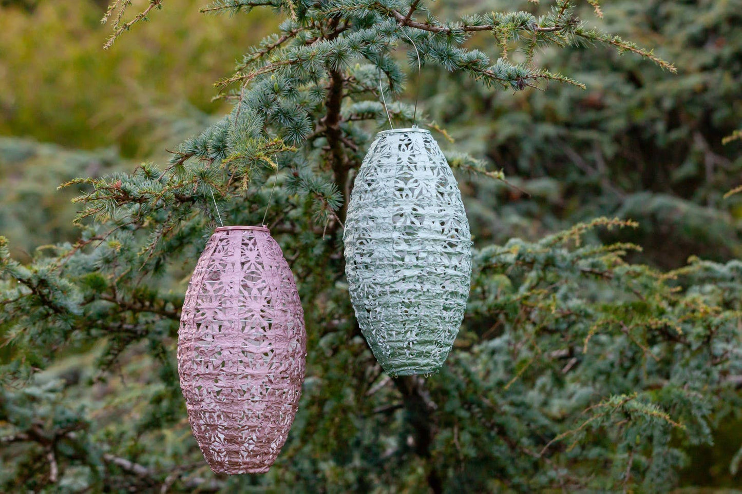 Stella Wildflower Pod 15" Solar Lantern - Blush
