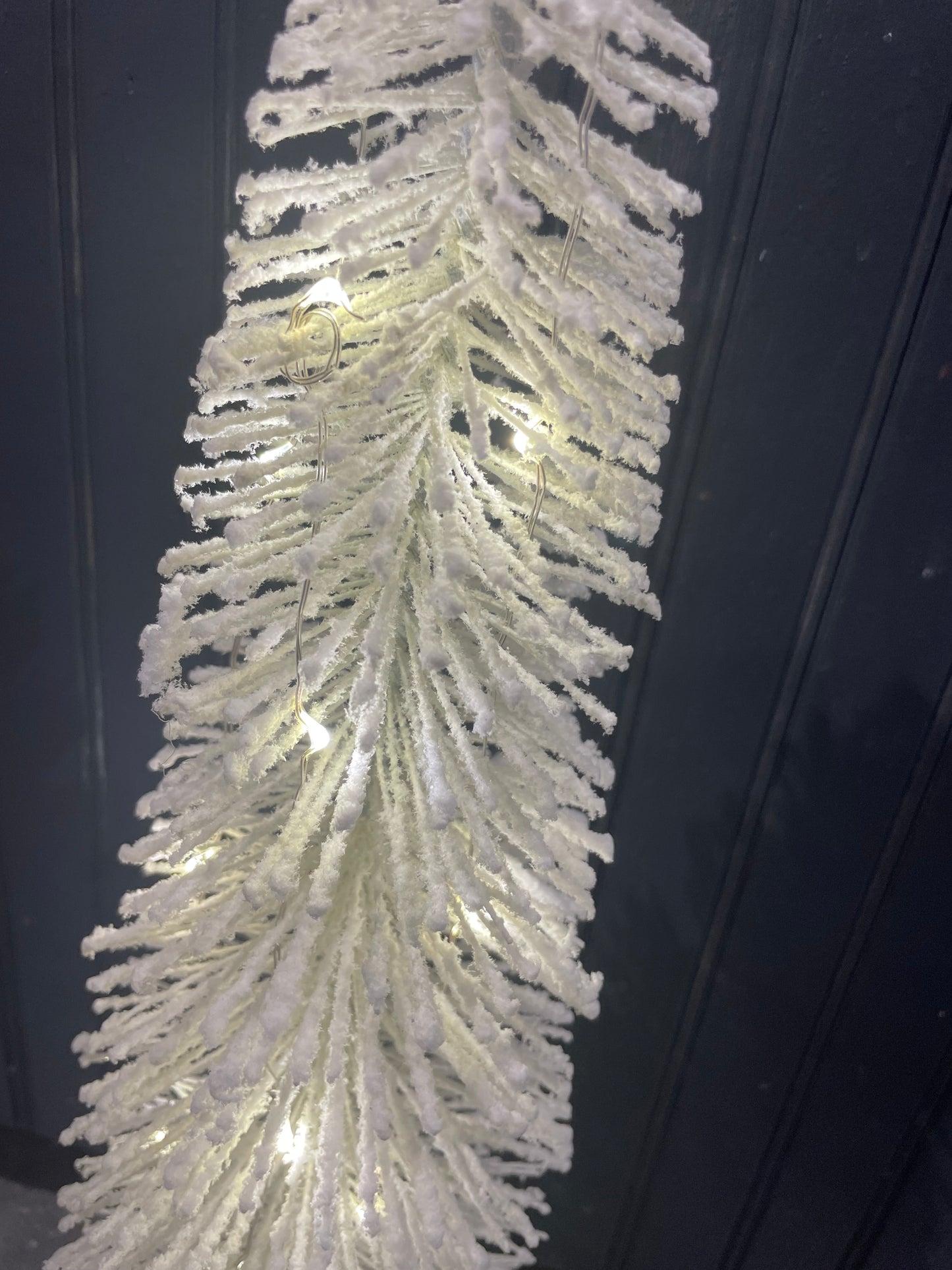 24” White Bristle Tree w/Lights