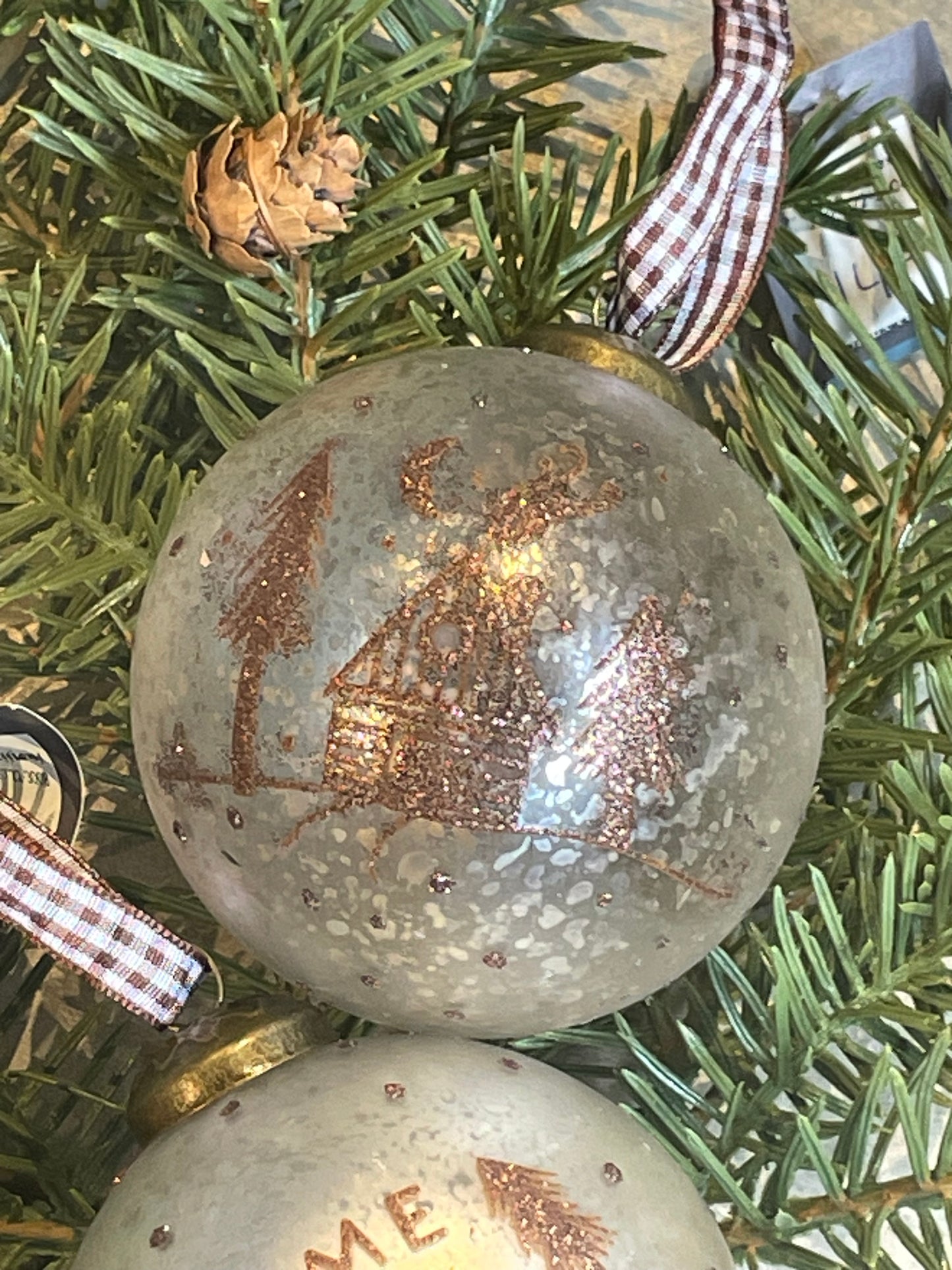Mercury Ball Ornament w/Gold Accent-2Asst.