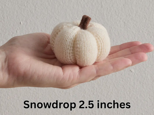 2.5” Snowdrop Knit Pumpkin
