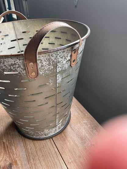 Galvanized Bucket w/ Leather Handles-Lg