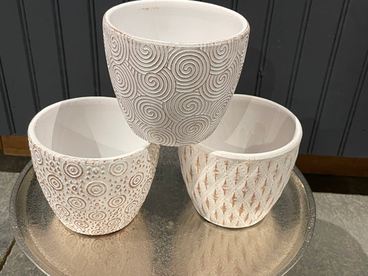 White pottery with natural patterns- 3 assorted