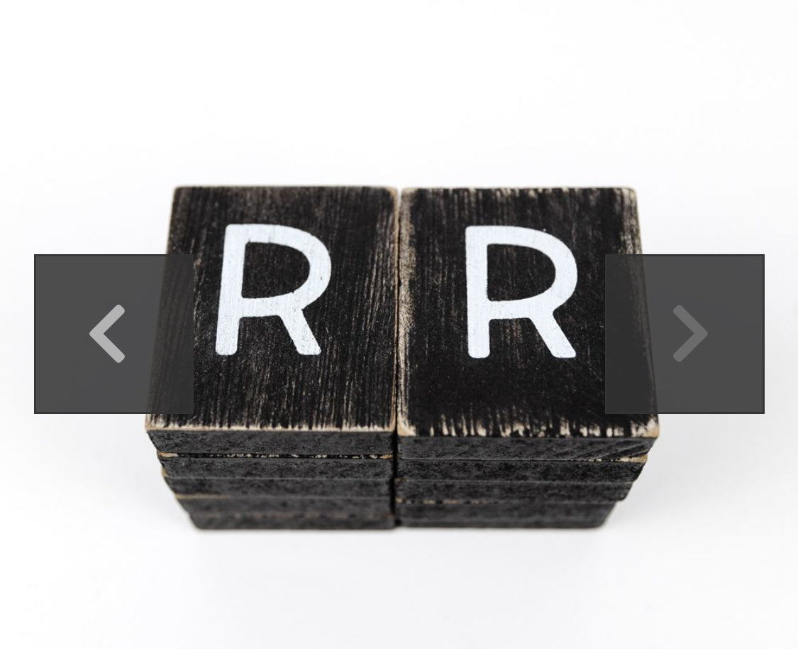 Letter Board Black tile (R)