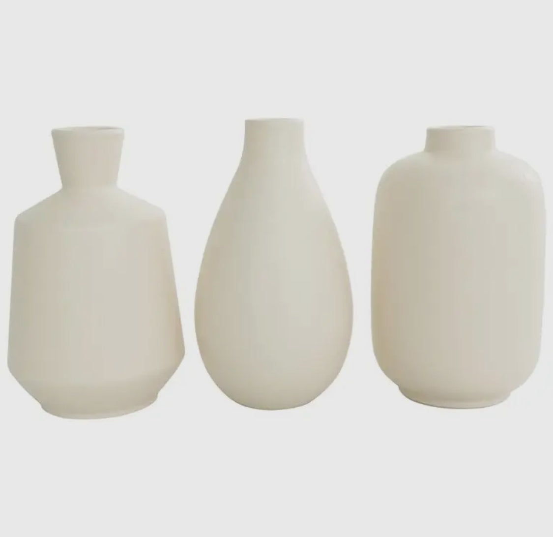 Minimalistic Cream Ceramic Vase-3 Asst.