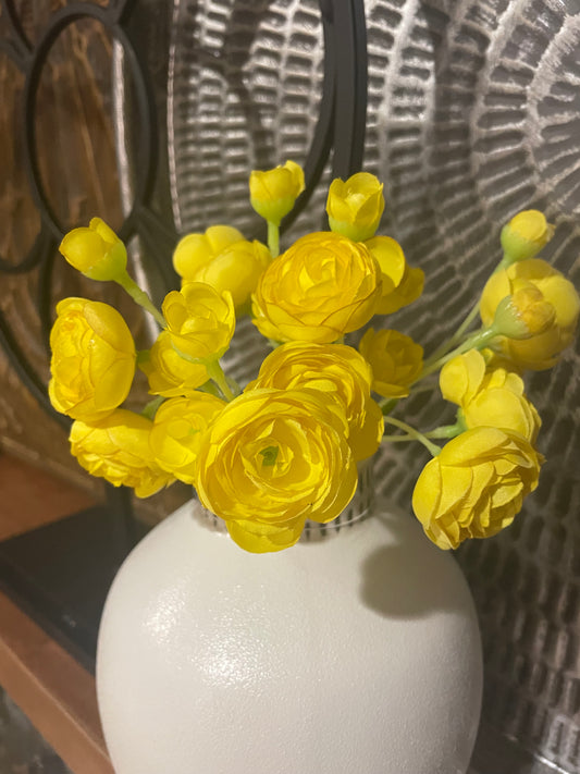 11” Mini Yellow Ranunculus Bundle
