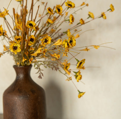 22” Yellow Mini Daisy & Wild Grass Bush