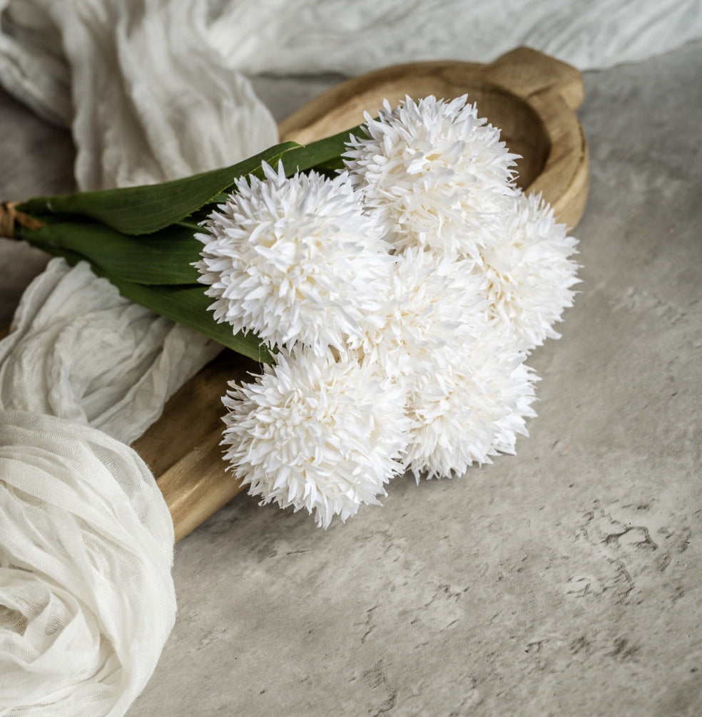 16.5” White Mum Bundle