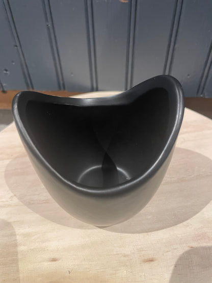 Black Oval Blossom Pot-3