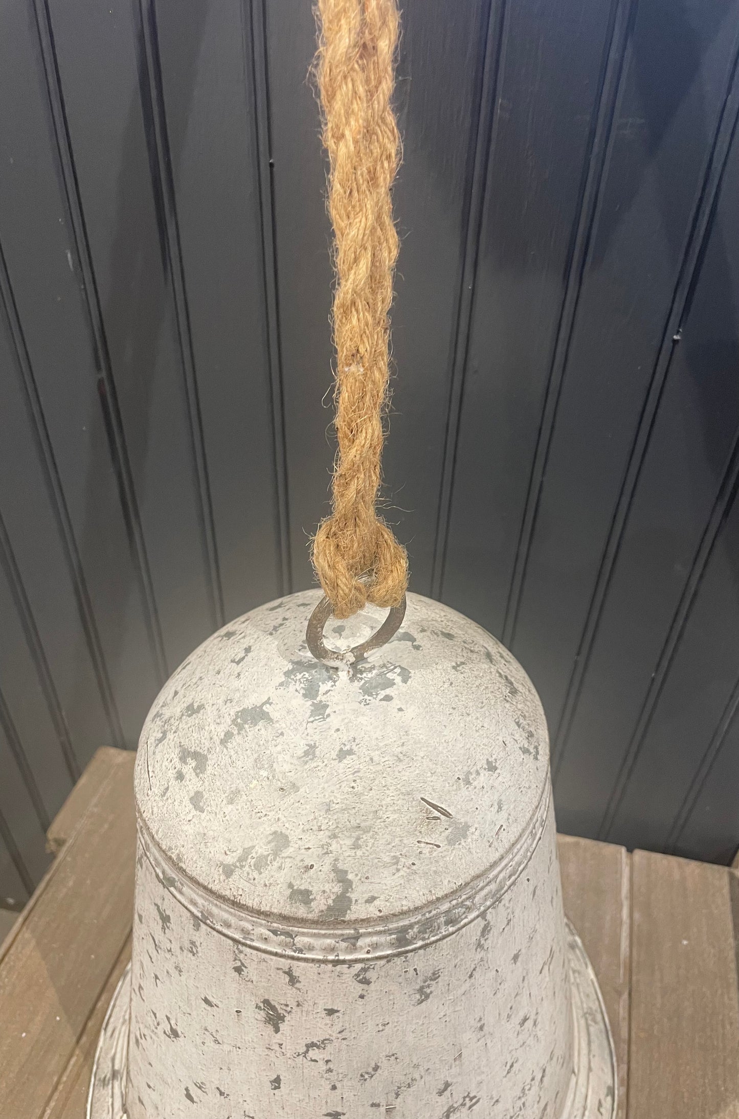 Whitewash Metal Bell w/Rope HangerHanger