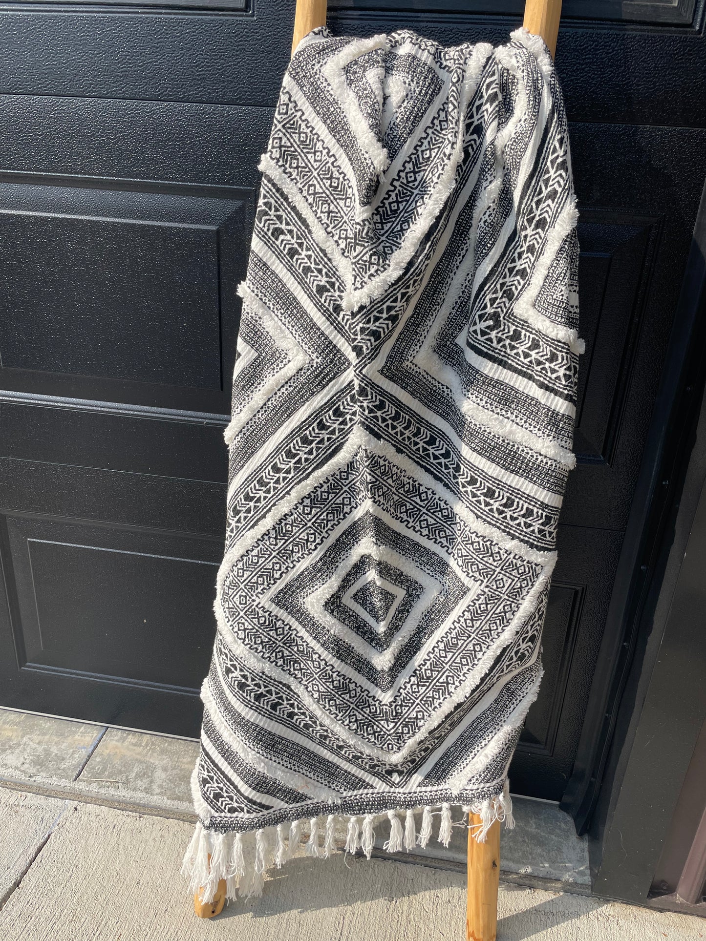 Black Diamond Throw Blanket