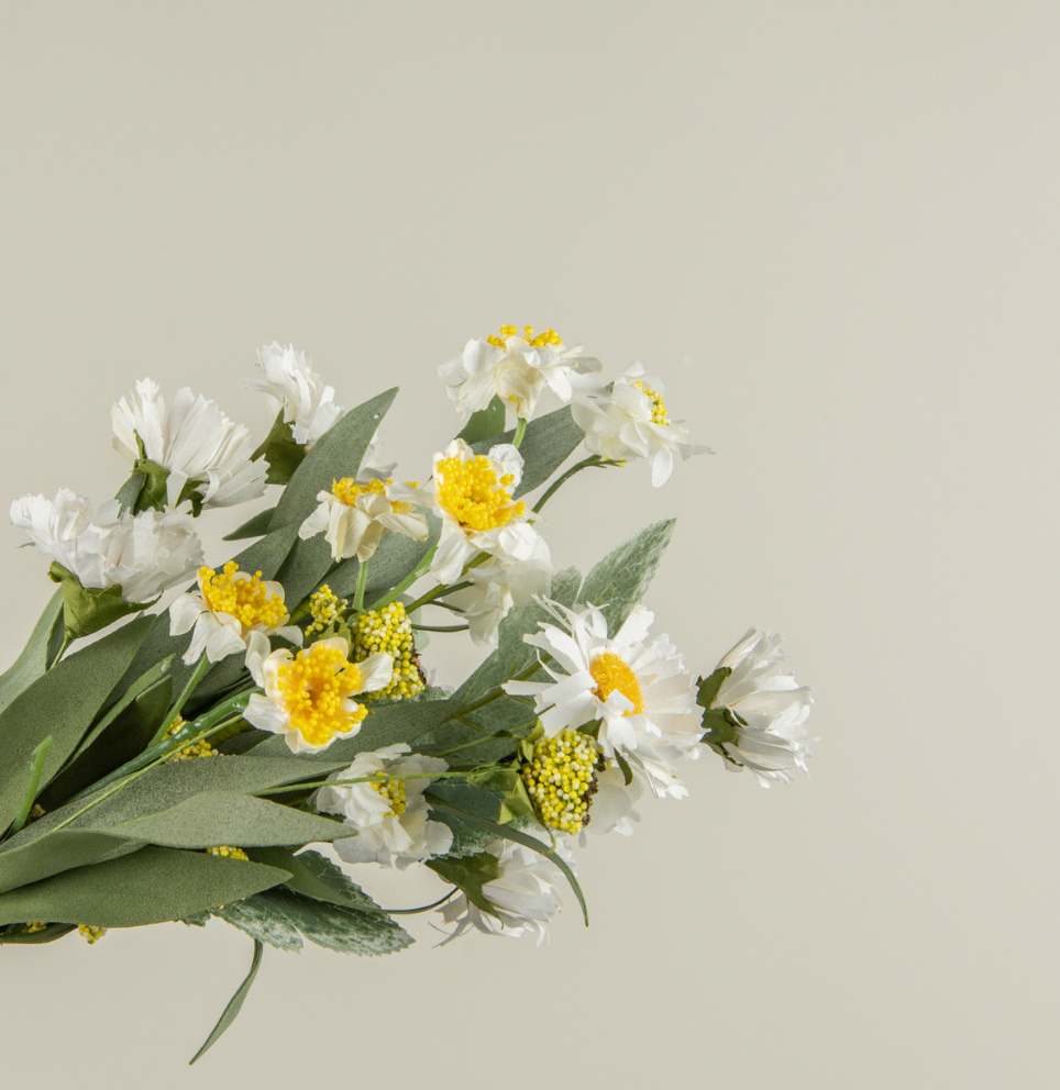 12” White Paper Daisy Bush