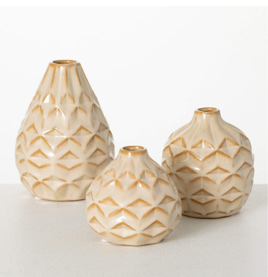 Golden Geometric Vase-med