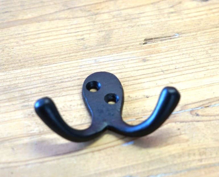 ENTRYWAY BLACK DOUBLE HOOK