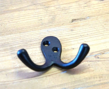 ENTRYWAY BLACK DOUBLE HOOK