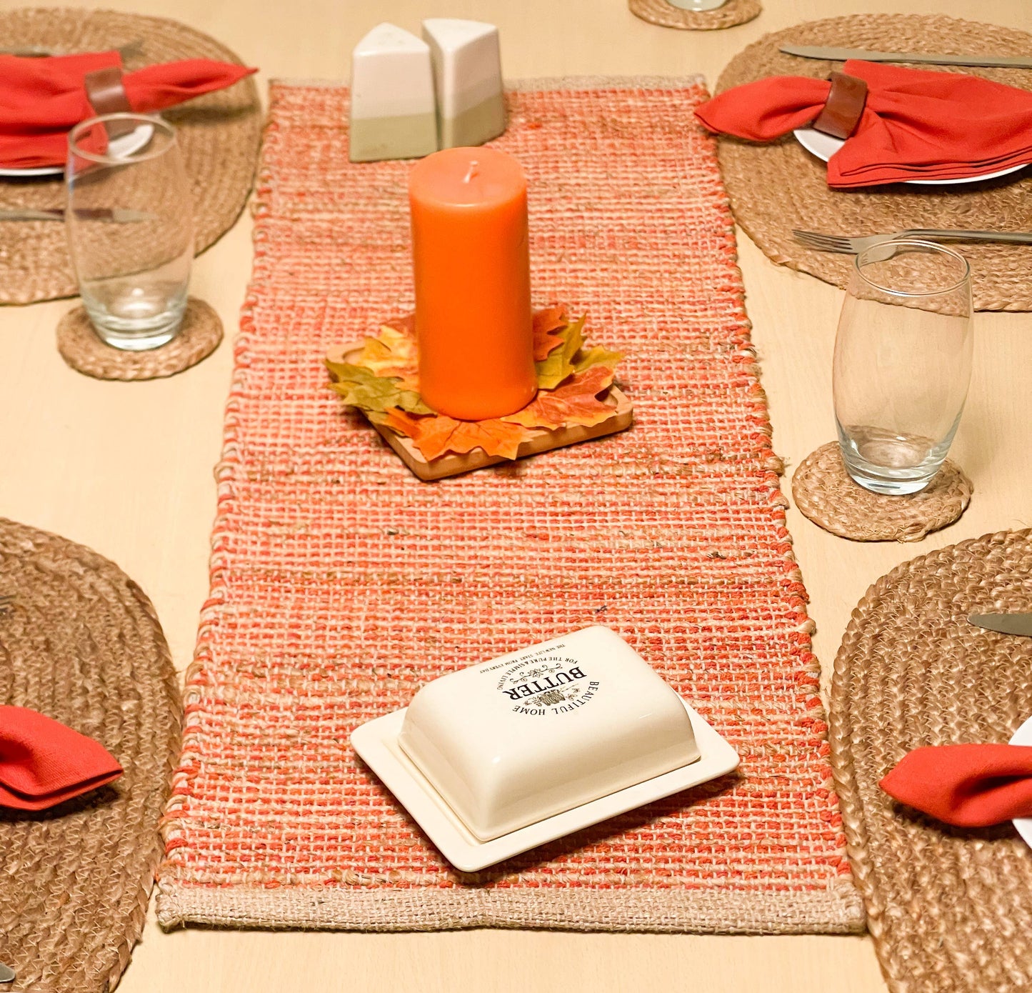 OMBRE TABLE RUNNER, NATURAL JUTE-RUST, 13''x36''.