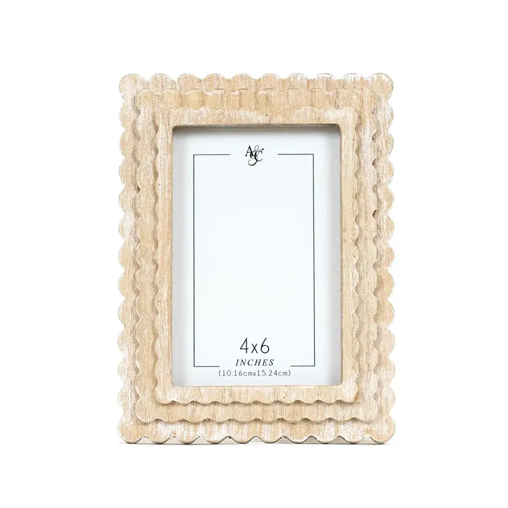 Wood scallop photo frame for 4x6 pic, natural - 17023