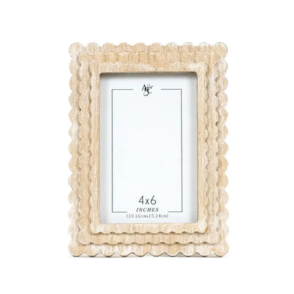 Wood scallop photo frame for 4x6 pic, natural - 17023