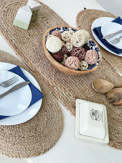 OVAL BRAIDED TABLE RUNNER, NATURAL JUTE, 13'' x 36''.