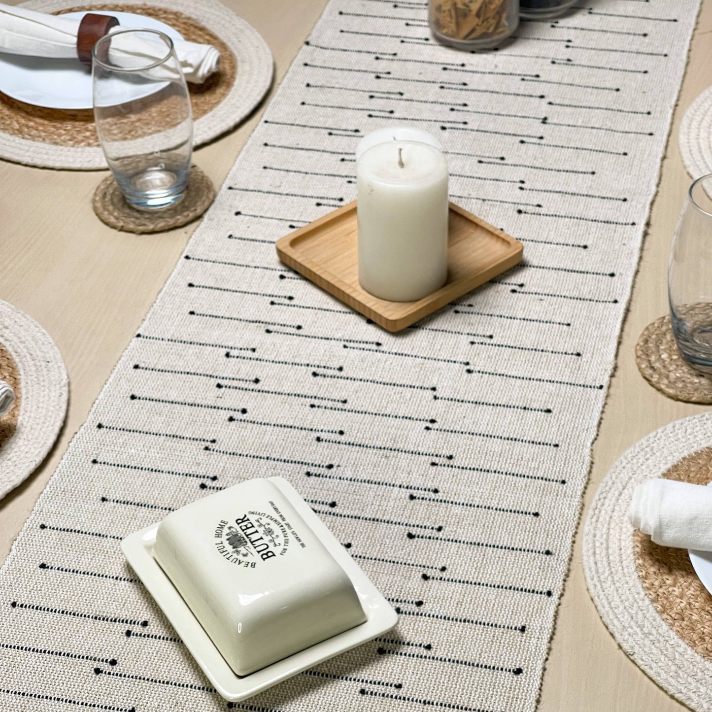 SEDONA TABLE RUNNER, NATURAL-BLACK, 14''x72''